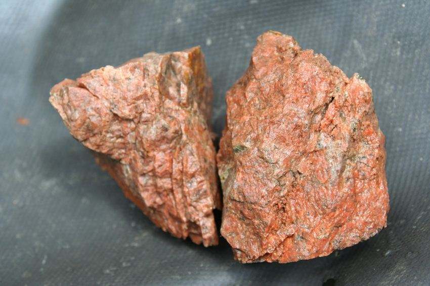 雅化集团：澳洲参股公司发现高品位锂矿
