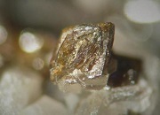 五矿资源一季度电解铜产量同比增长11% 锌产量增146%