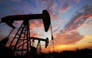 EIA原油及成品油库存全线增长 美国产量破千万桶大关超越沙特